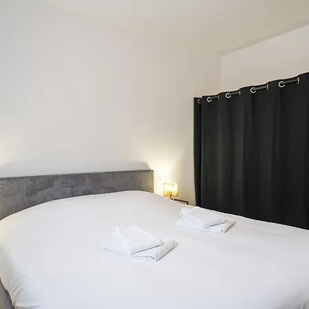 N°23, Golf Et Piscine Commune, 2 *